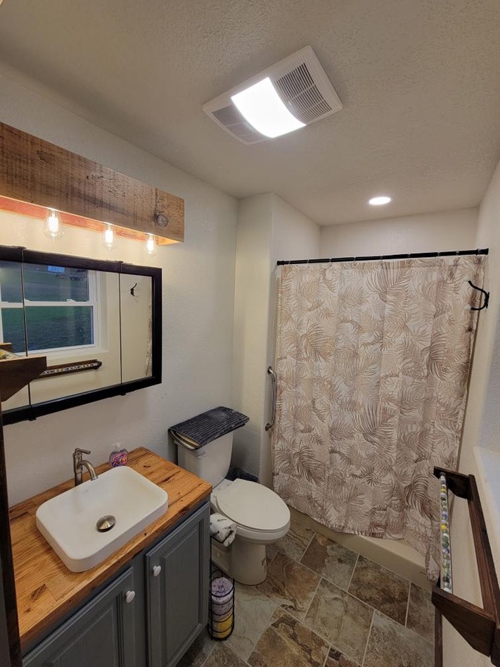 En Suite Bath1